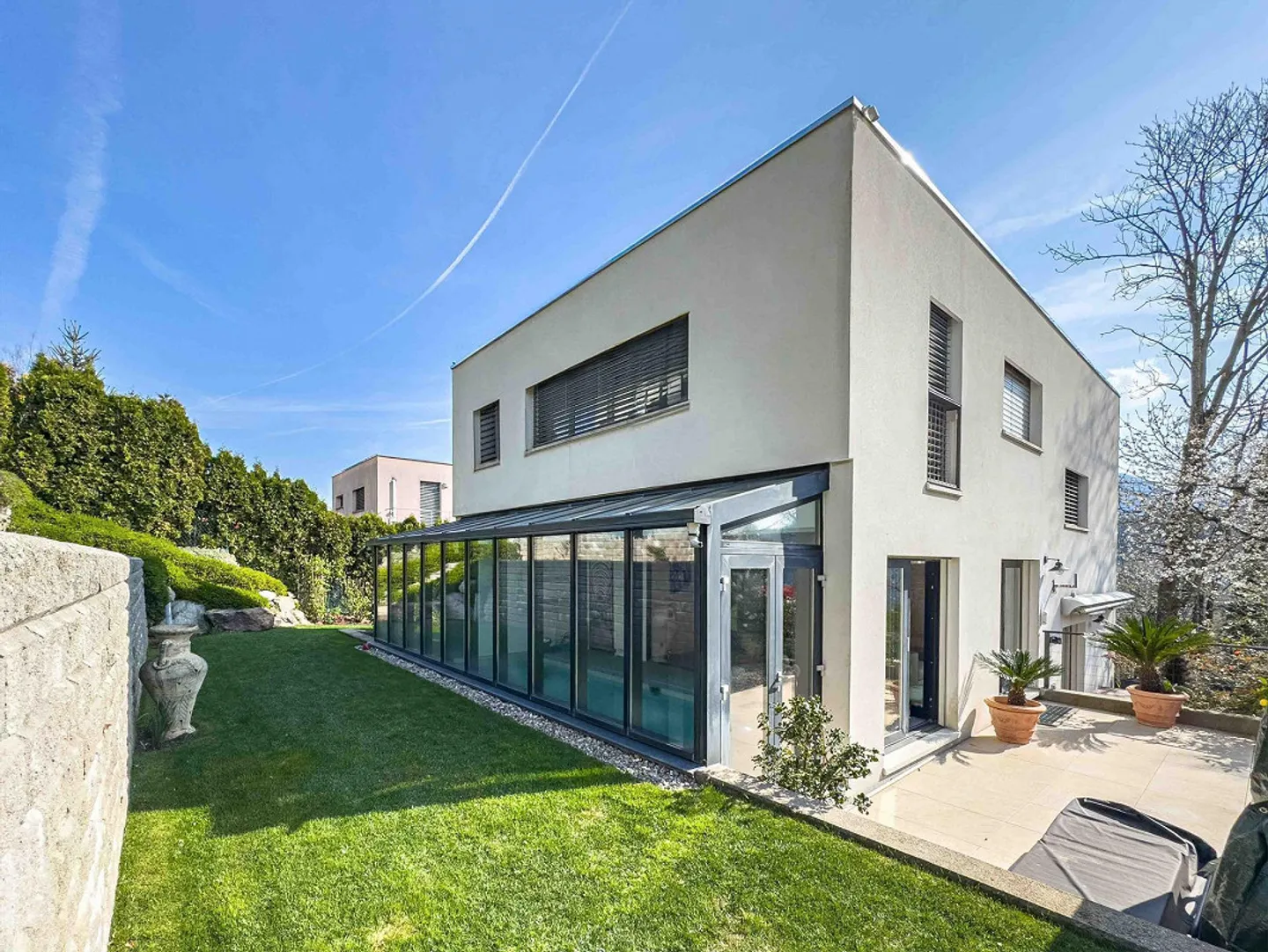 Villa moderna con piscina interna a Collina d’Oro - Foto 14 di 16