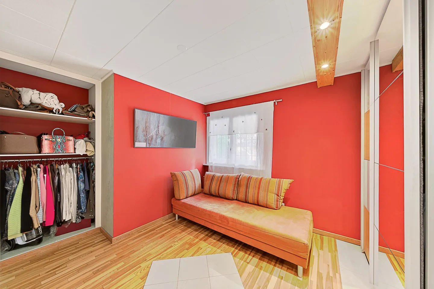 The charm of the old allied with contemporary comfort - Photo 13 of 20