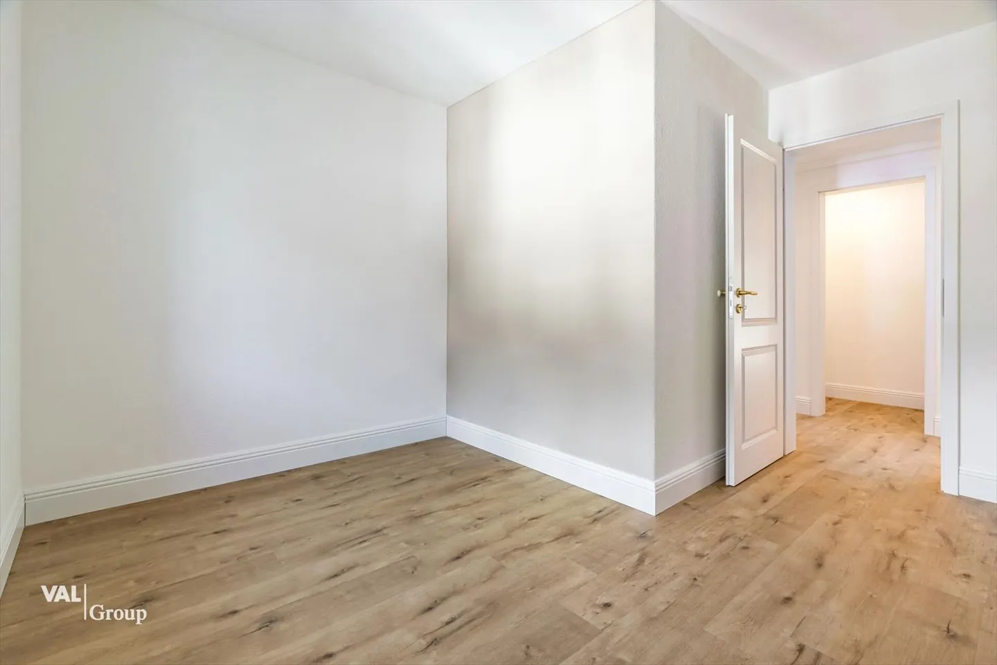 3.5 Room Apartment Renovated - 2nd Floor - Photo 5 of 13