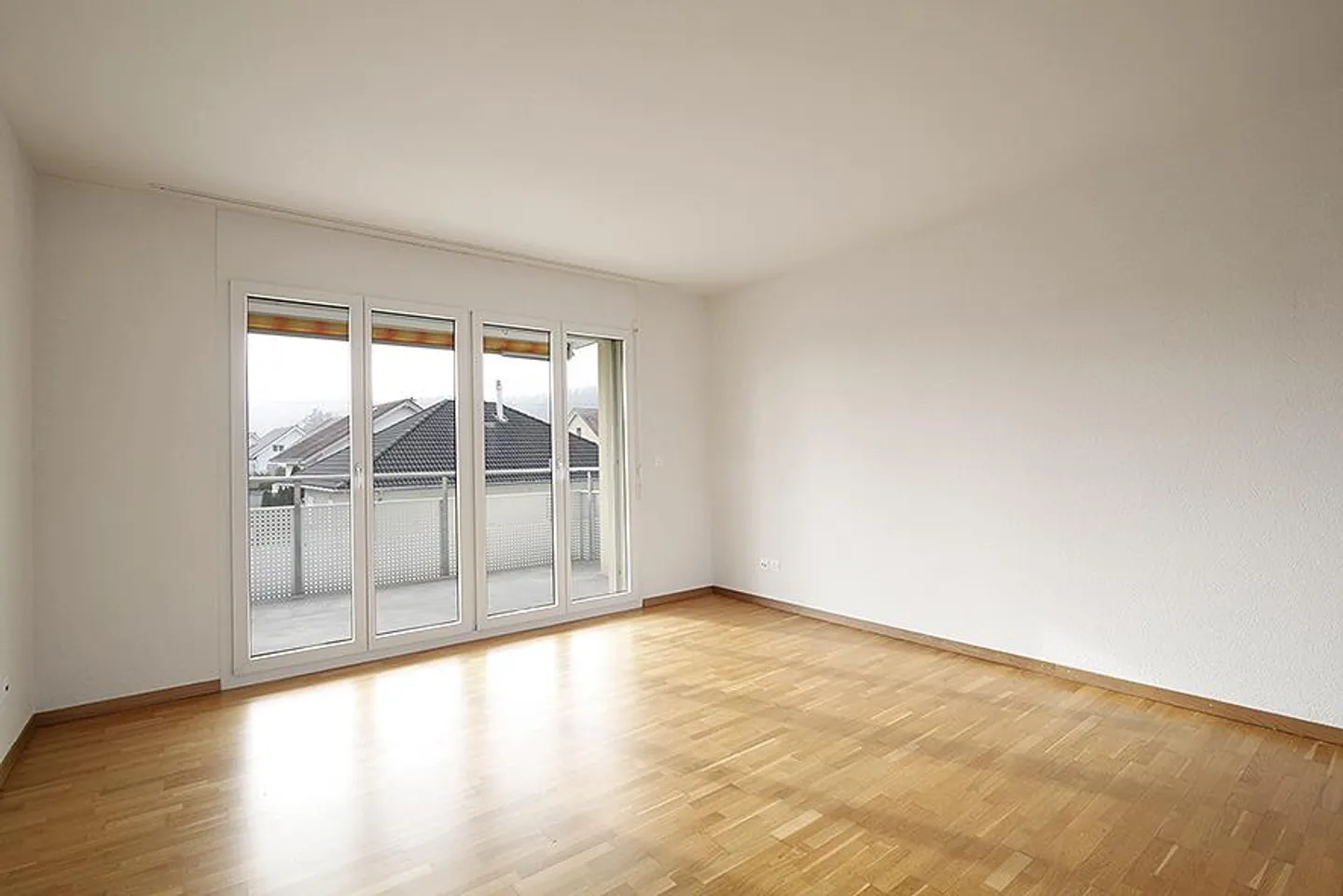Geräumige Wohnung mit Balkonen - Foto 6 von 13