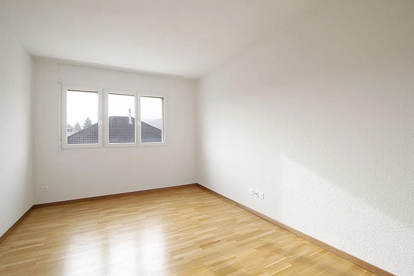 Geräumige Wohnung mit Balkonen - Foto 11 von 13