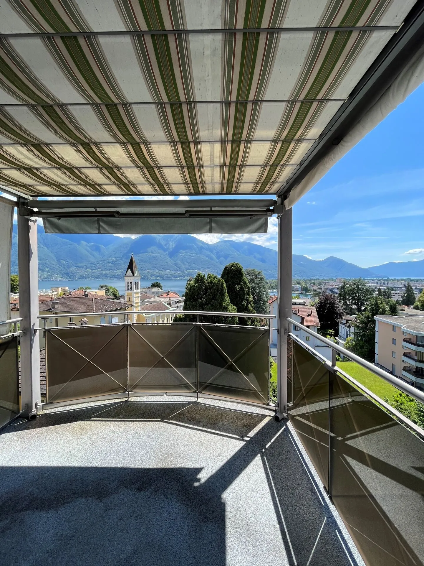 Attico Muralto 4.5 rooms - Also secondary residence - Photo 4 of 16