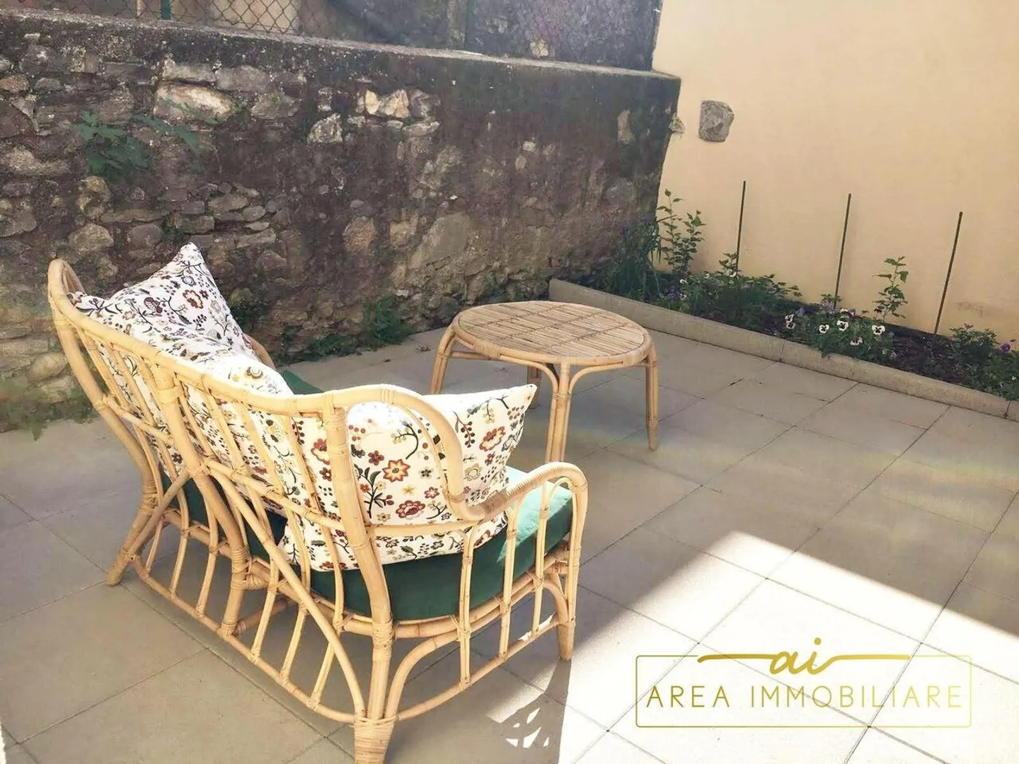 AMPIO E MODERNO 2.5 LOCALI CON CORTILE PRIVATO - Foto 7 di 8