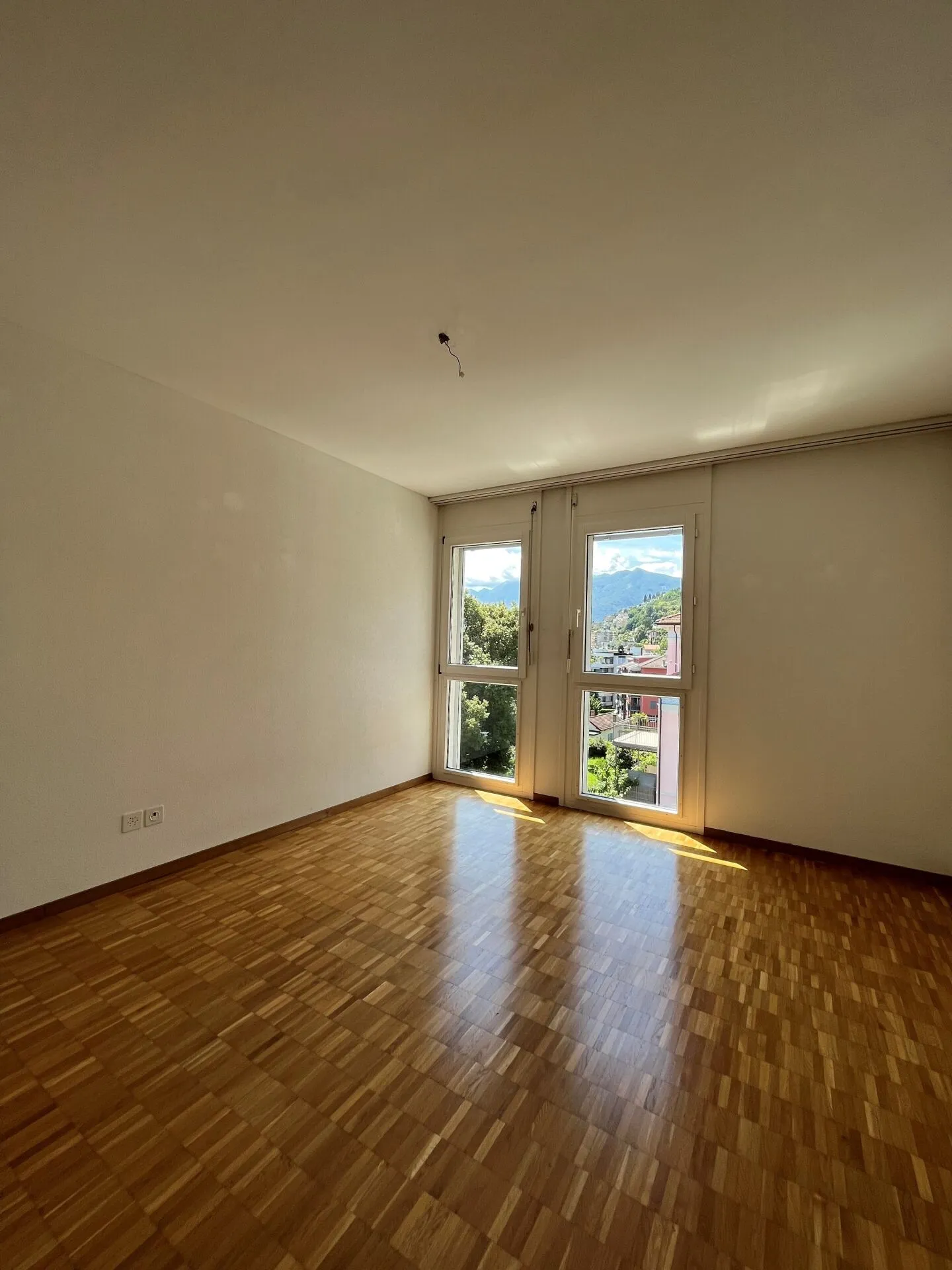 Attico Muralto 4.5 rooms - Also secondary residence - Photo 10 of 16