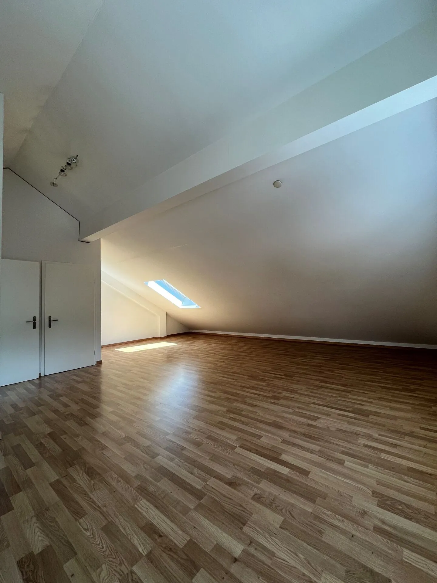 Attico Muralto 4.5 rooms - Also secondary residence - Photo 13 of 16