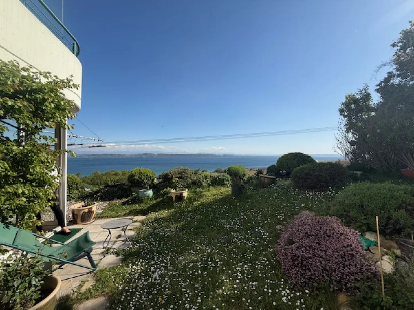5.5-room apartment with magnificent view of the lake and the Alps - Photo 2 of 13