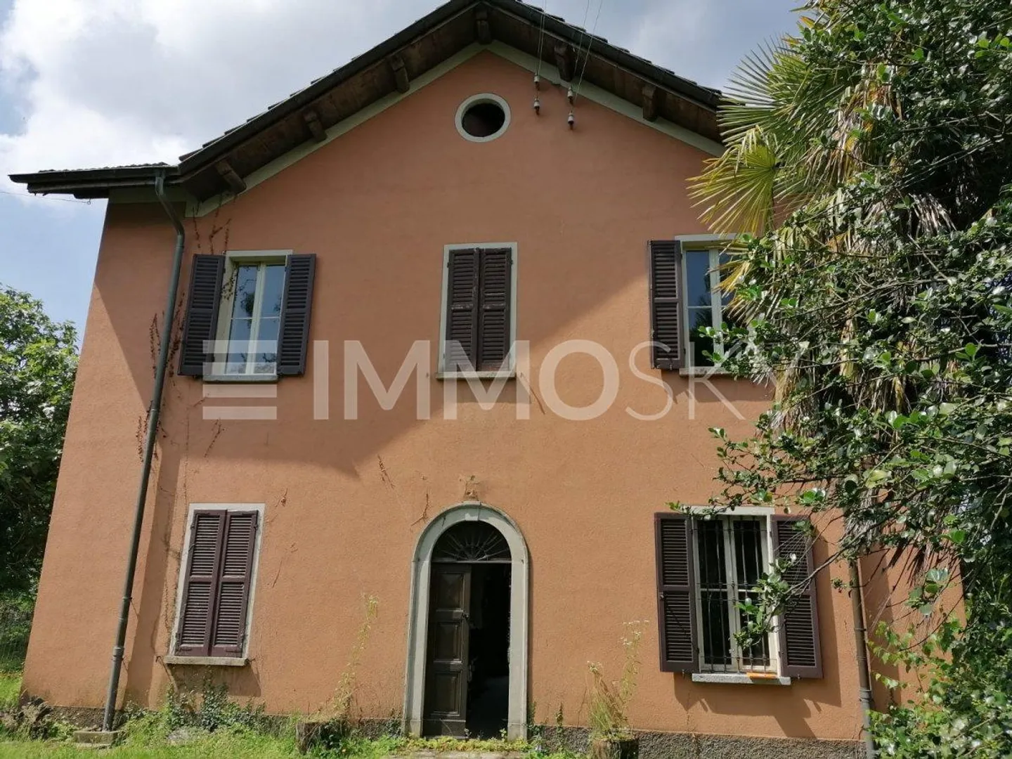 Renovate this beautiful property - Photo 2 of 5