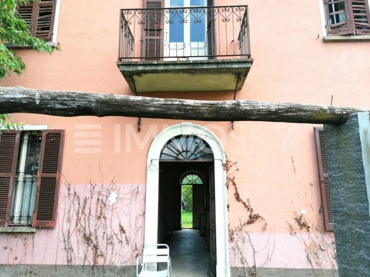 Renovate this beautiful property - Photo 3 of 5