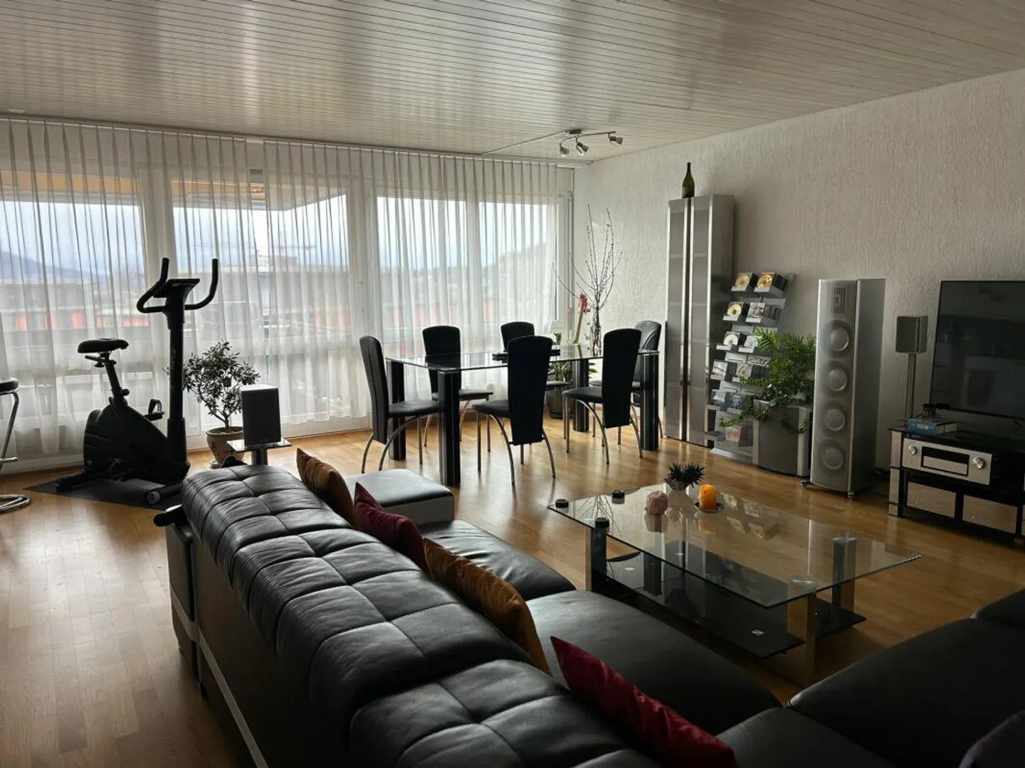 Appartement 3.5 pièces à Rüfenacht - Photo 2 sur 10