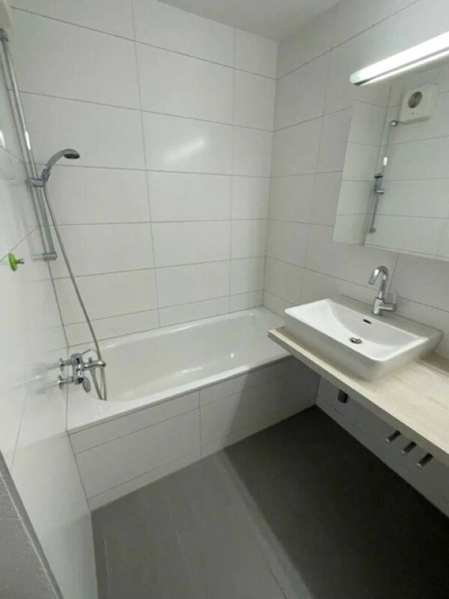 Appartement 3.5 pièces à Rüfenacht - Photo 7 sur 10