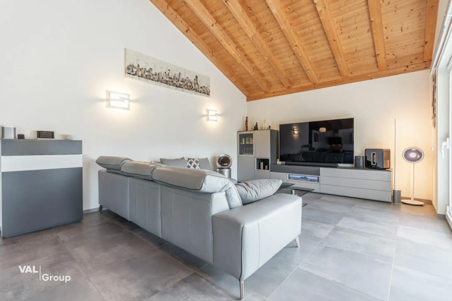 Superb penthouse 3.5 rooms in Fully - charm, light and quality of life - Photo 3 of 17
