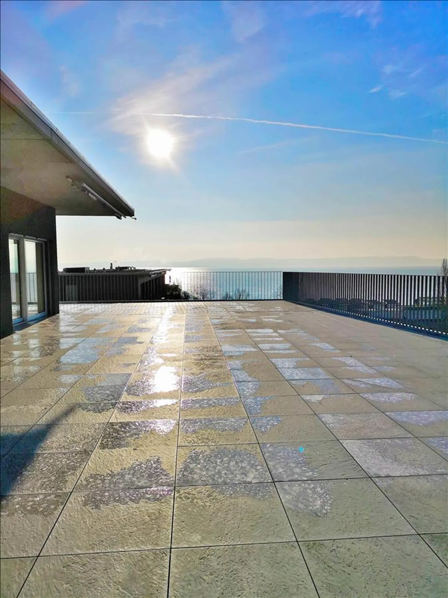 Stilvolles Penthouse mit Terrasse - Foto 2 von 9
