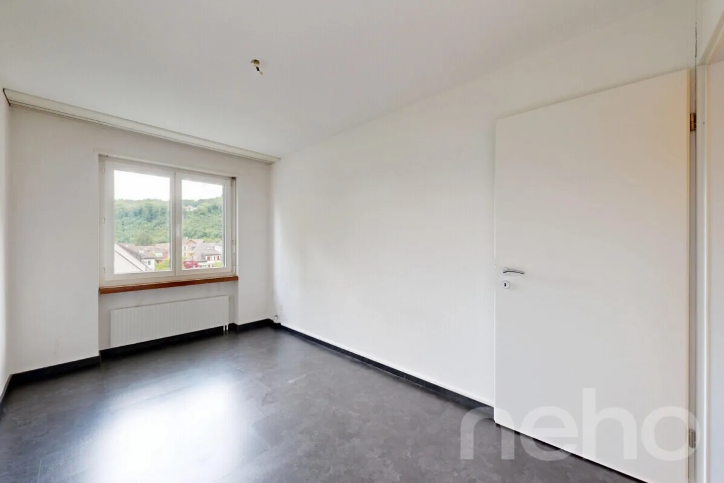 Bright 3.5-room apartment with balcony and garage in Schönenwerd - Photo 7 of 12