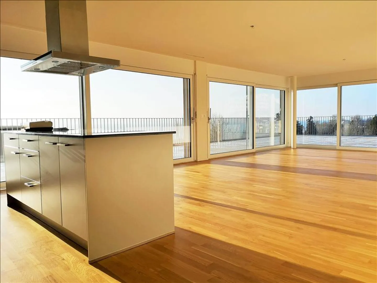 Stilvolles Penthouse mit Terrasse - Foto 3 von 9