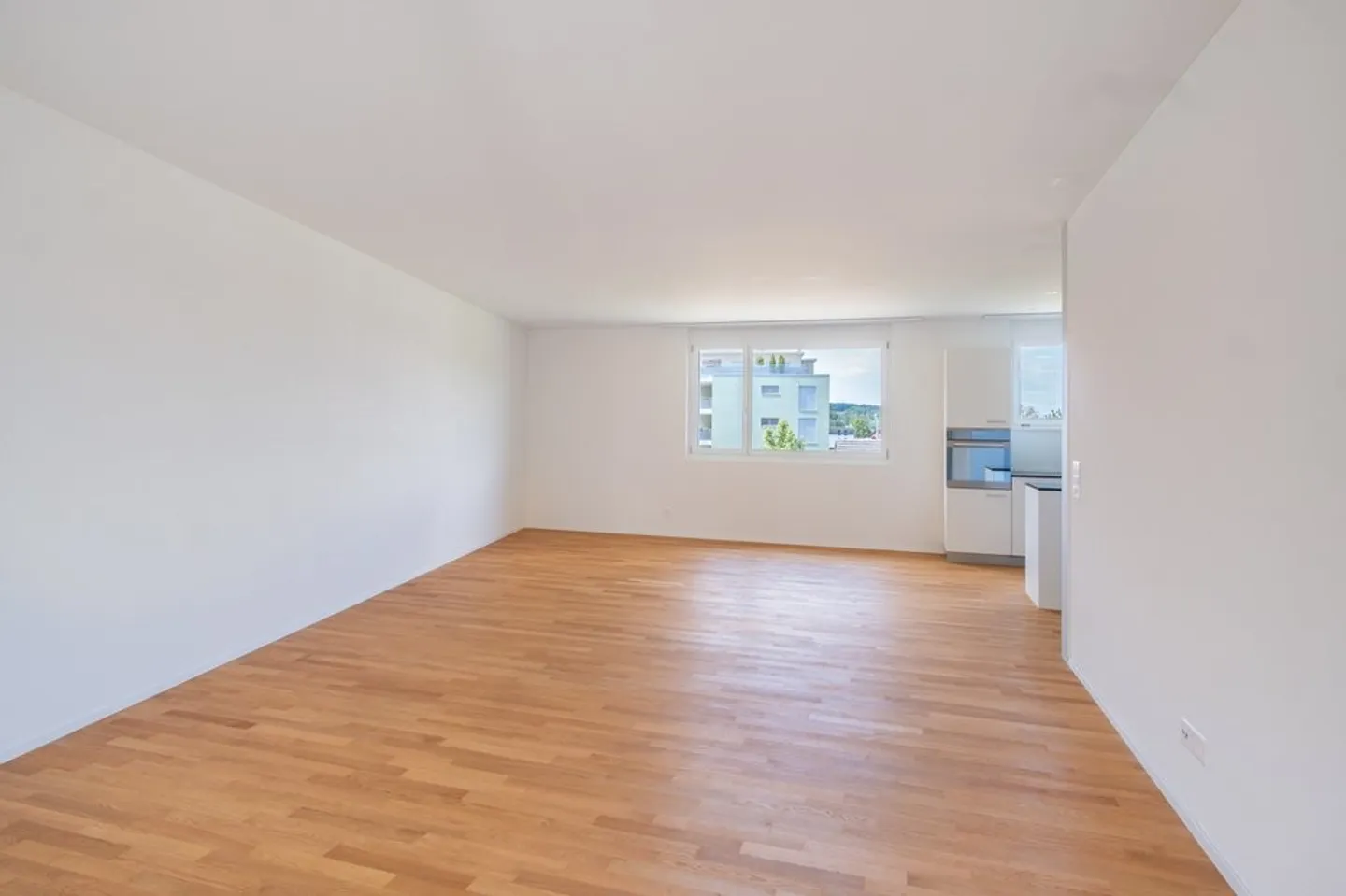 Apartment for rent - Photo 4 of 11