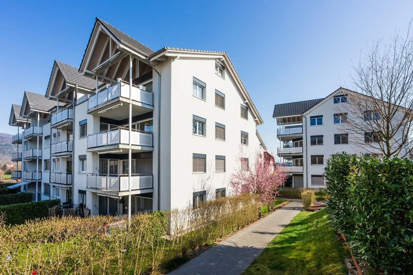Moderne 3.5-Zimmerwohnung - Foto 1 von 8