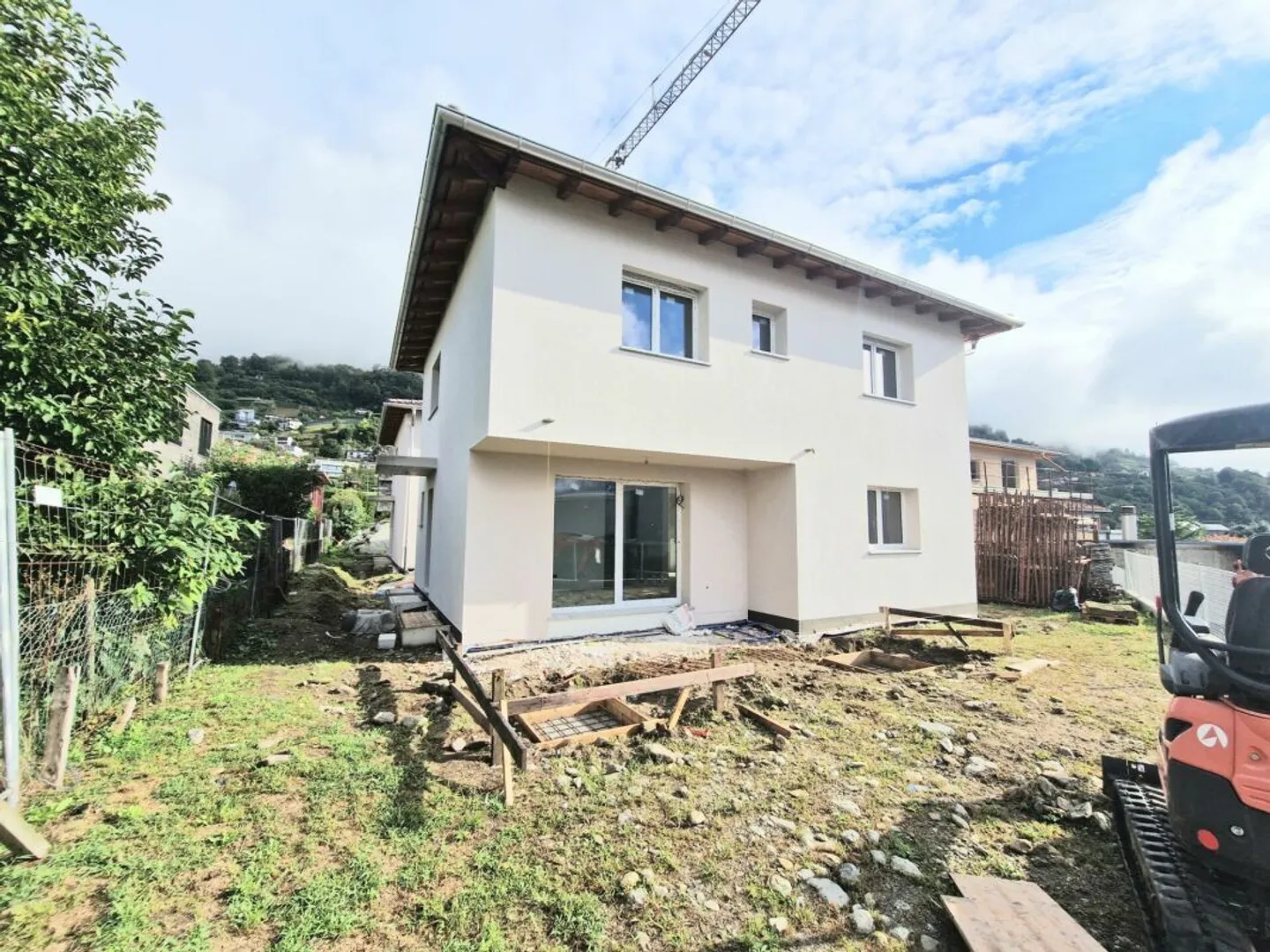 FOR SALE IN CUGNASCO - NEW 5.5-ROOM SINGLE-FAMILY HOUSES IN A QUIET AREA - Photo 6 of 23