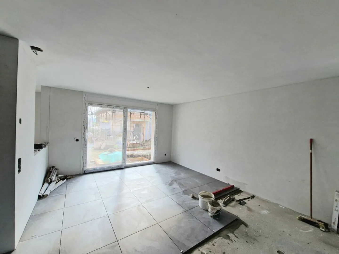 FOR SALE IN CUGNASCO - NEW 5.5-ROOM SINGLE-FAMILY HOUSES IN A QUIET AREA - Photo 7 of 23