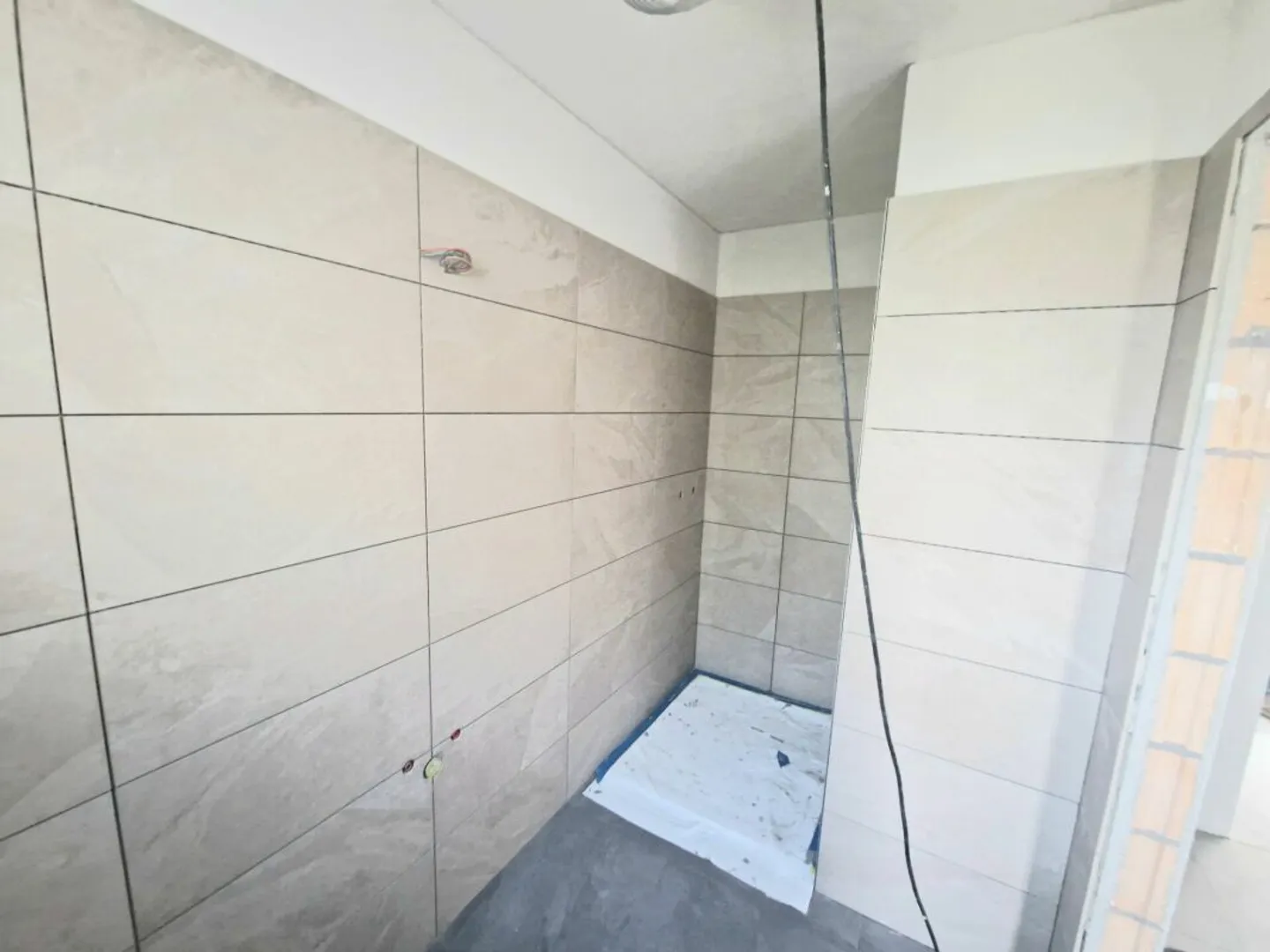 FOR SALE IN CUGNASCO - NEW 5.5-ROOM SINGLE-FAMILY HOUSES IN A QUIET AREA - Photo 10 of 23