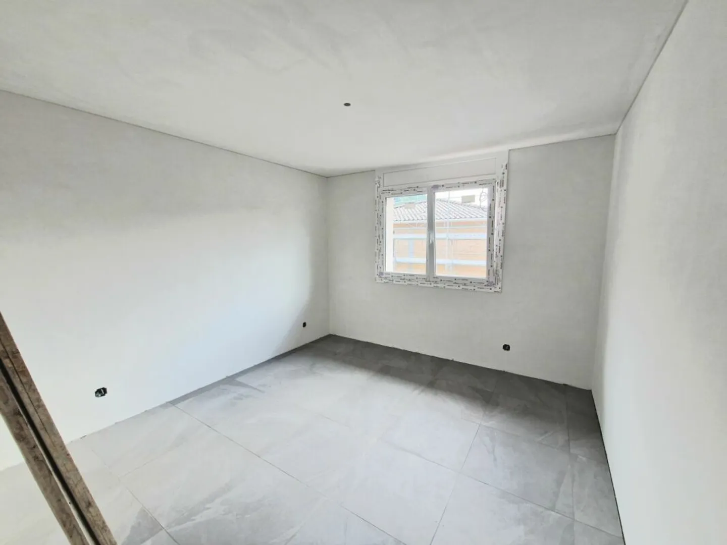 FOR SALE IN CUGNASCO - NEW 5.5-ROOM SINGLE-FAMILY HOUSES IN A QUIET AREA - Photo 11 of 23