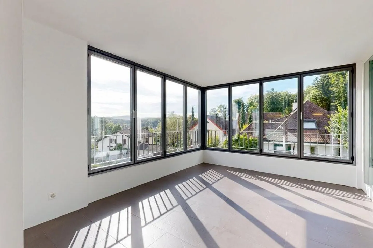 Moderne Wohnung mit toller Aussicht, Wintergarten und Hobbyraum - Foto 3 von 12