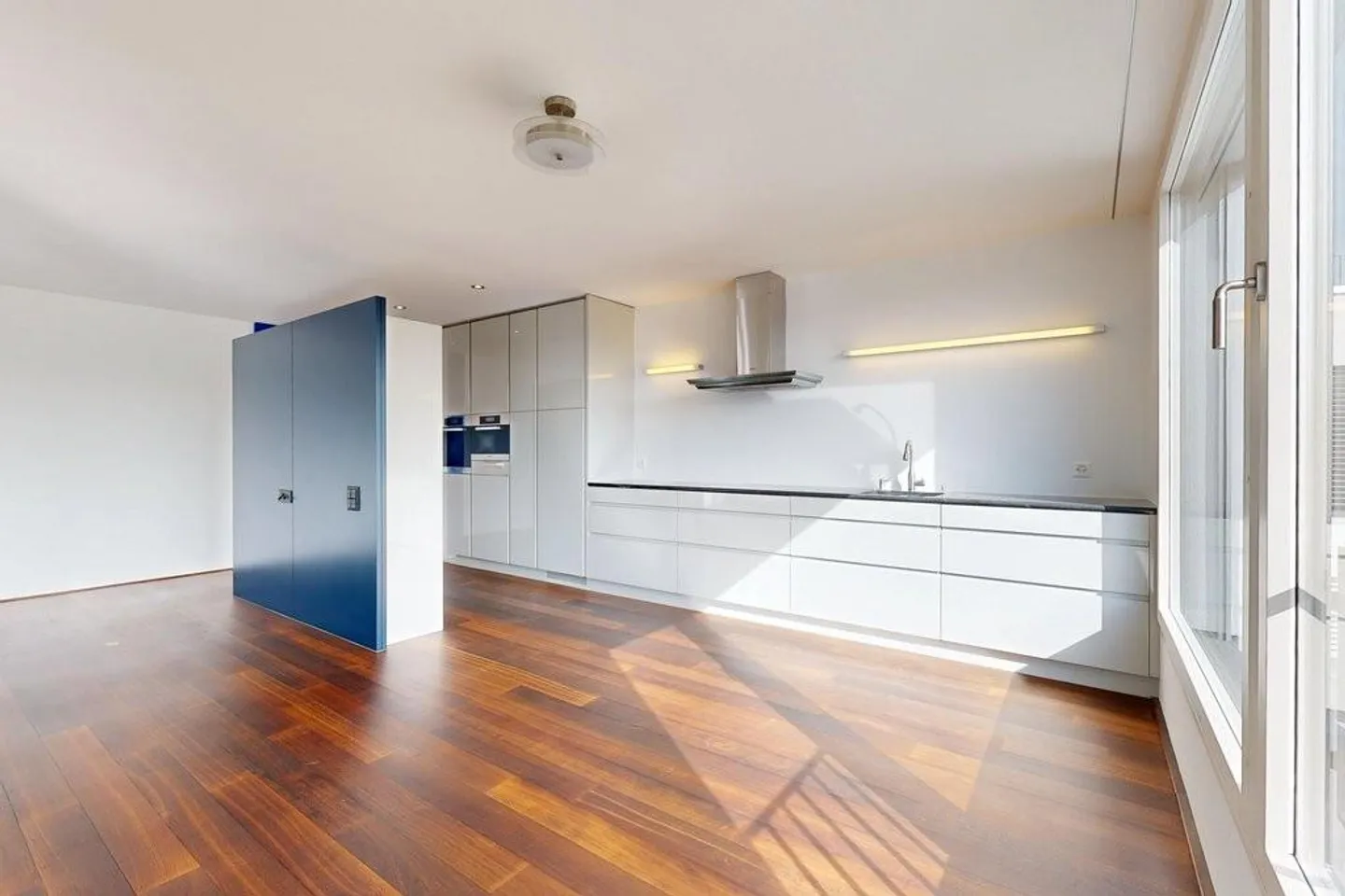 Moderne Wohnung mit toller Aussicht, Wintergarten und Hobbyraum - Foto 4 von 12