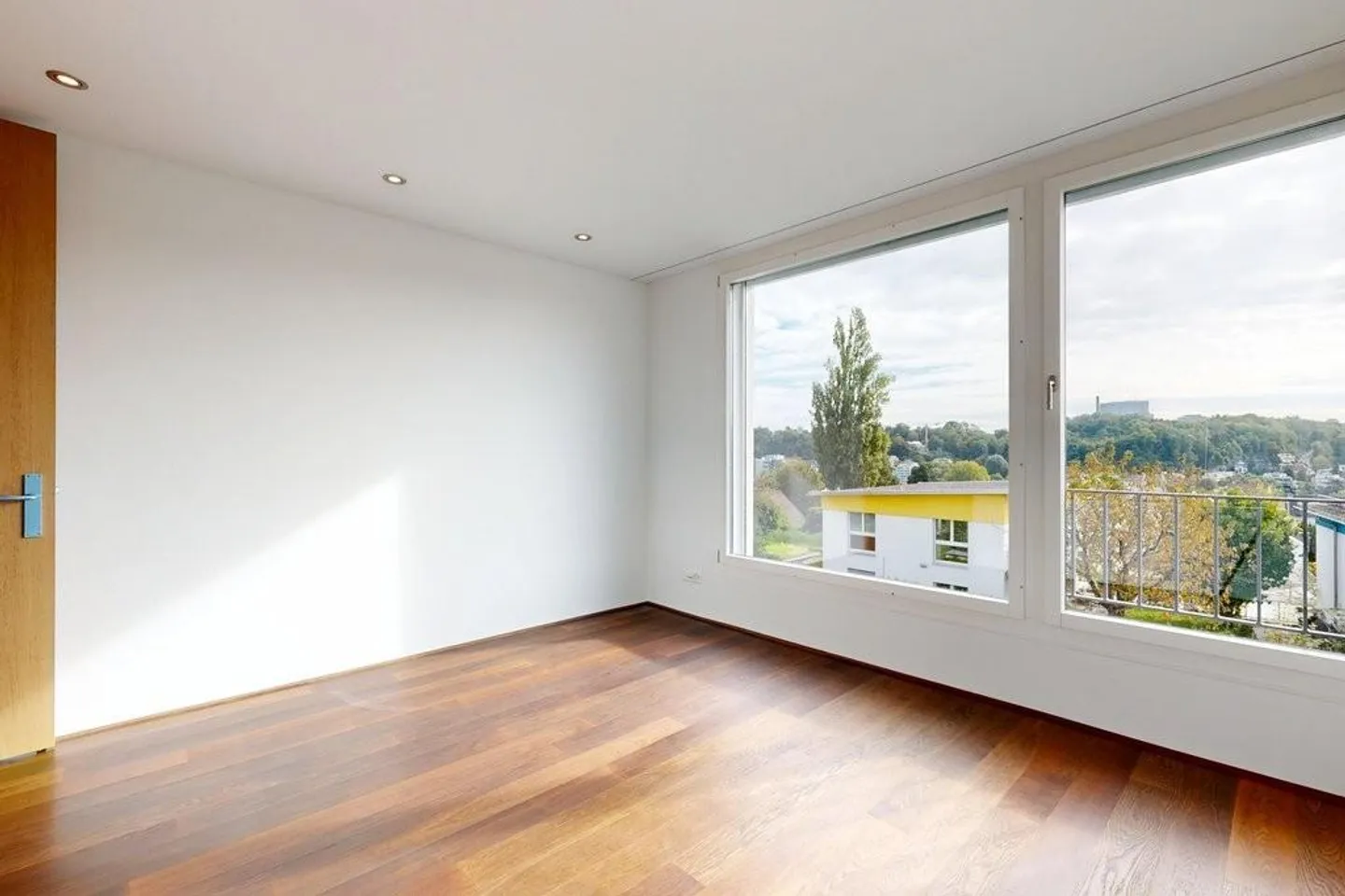 Moderne Wohnung mit toller Aussicht, Wintergarten und Hobbyraum - Foto 8 von 12