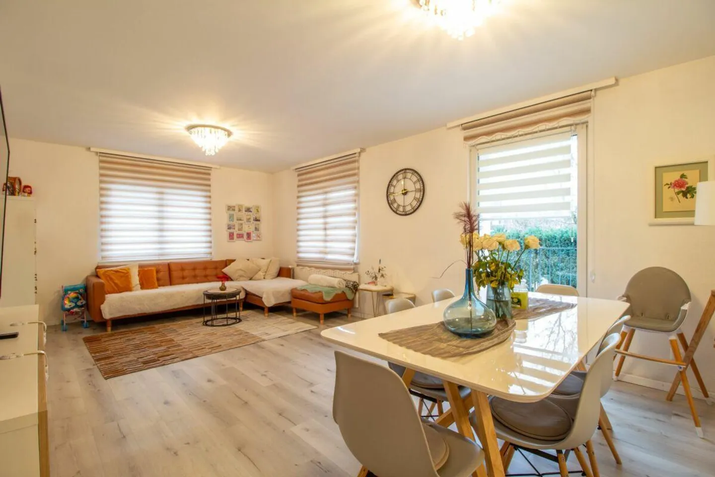 Casa unifamiliare ristrutturata di 6,5 locali con giardino, terrazza e box auto - Foto 1 di 26