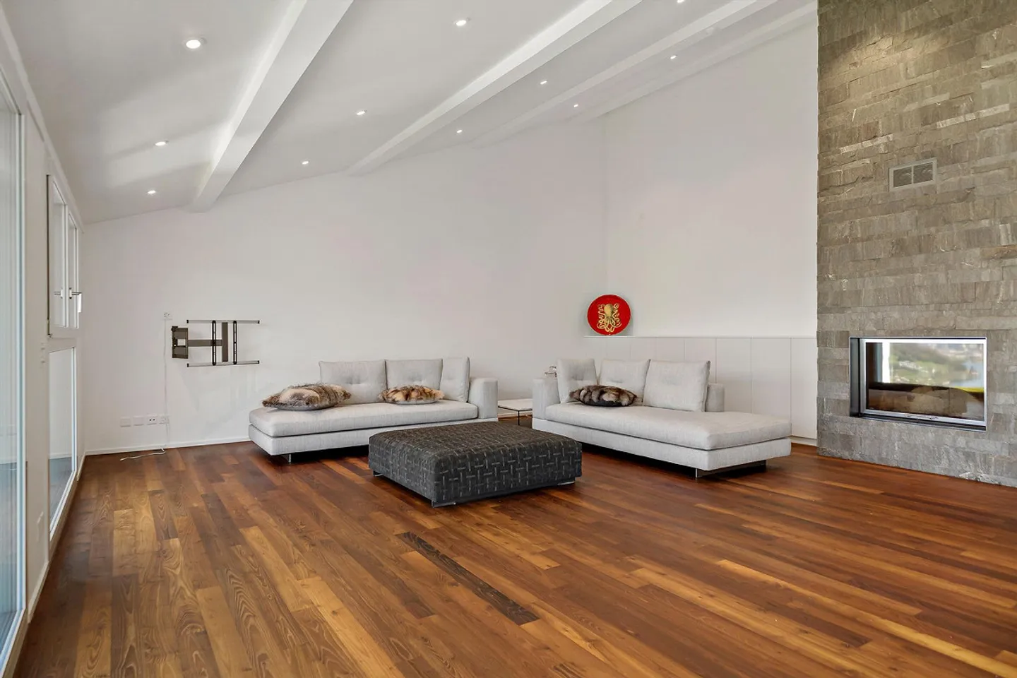 Une Maison avec Piscine Extérieure Couverte - Photo 6 sur 11