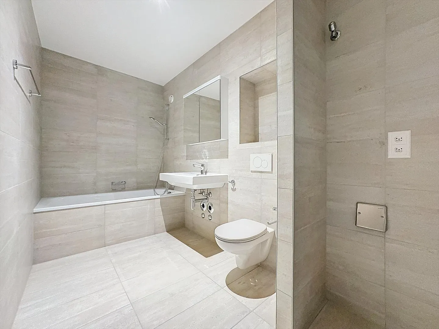 Appartement 2.5 pièces - Photo 6 sur 7