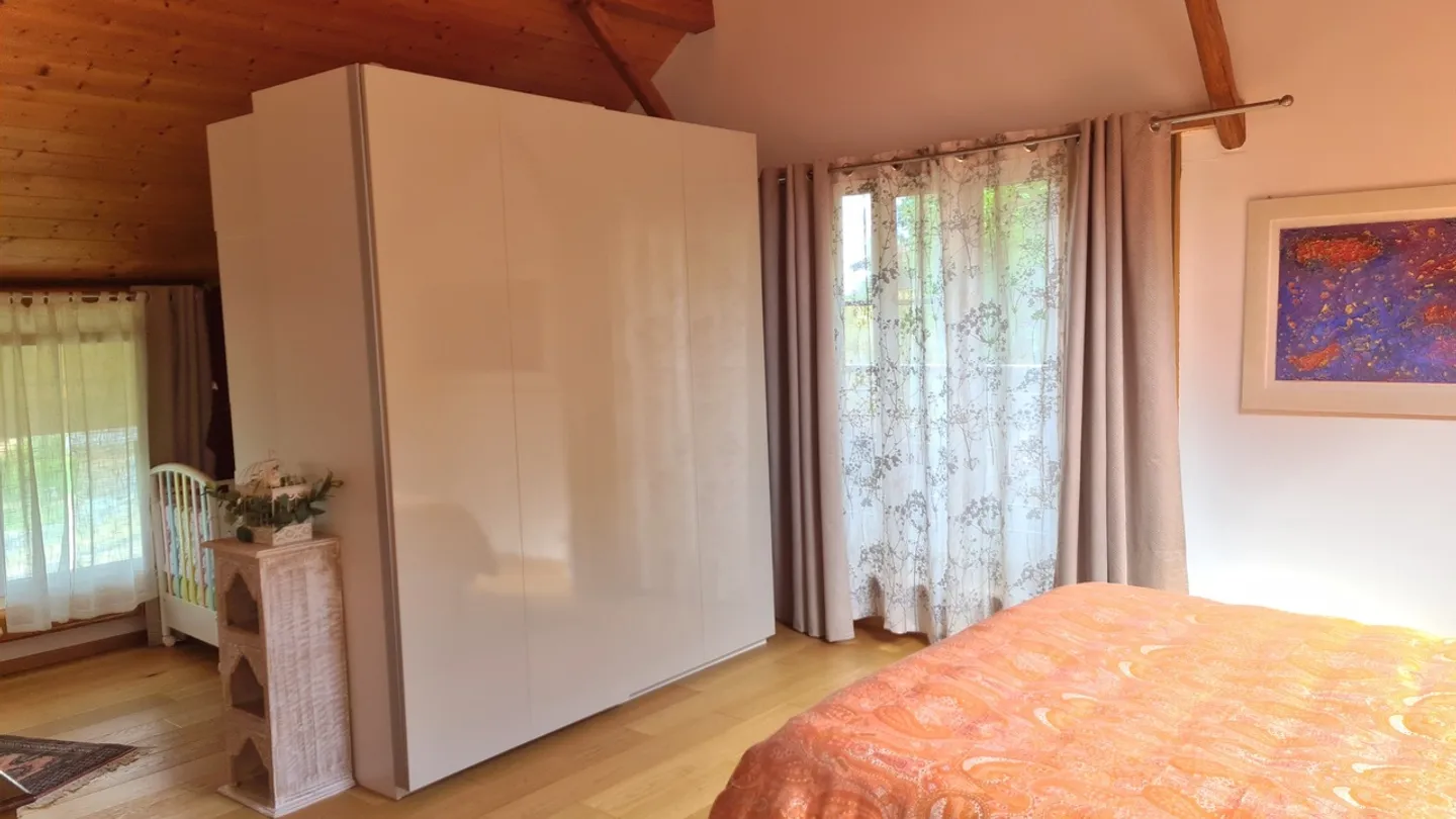 Belle maison rénovée et inhabituelle de 237 m2, avec beaucoup de charme ! - Photo 8 sur 19