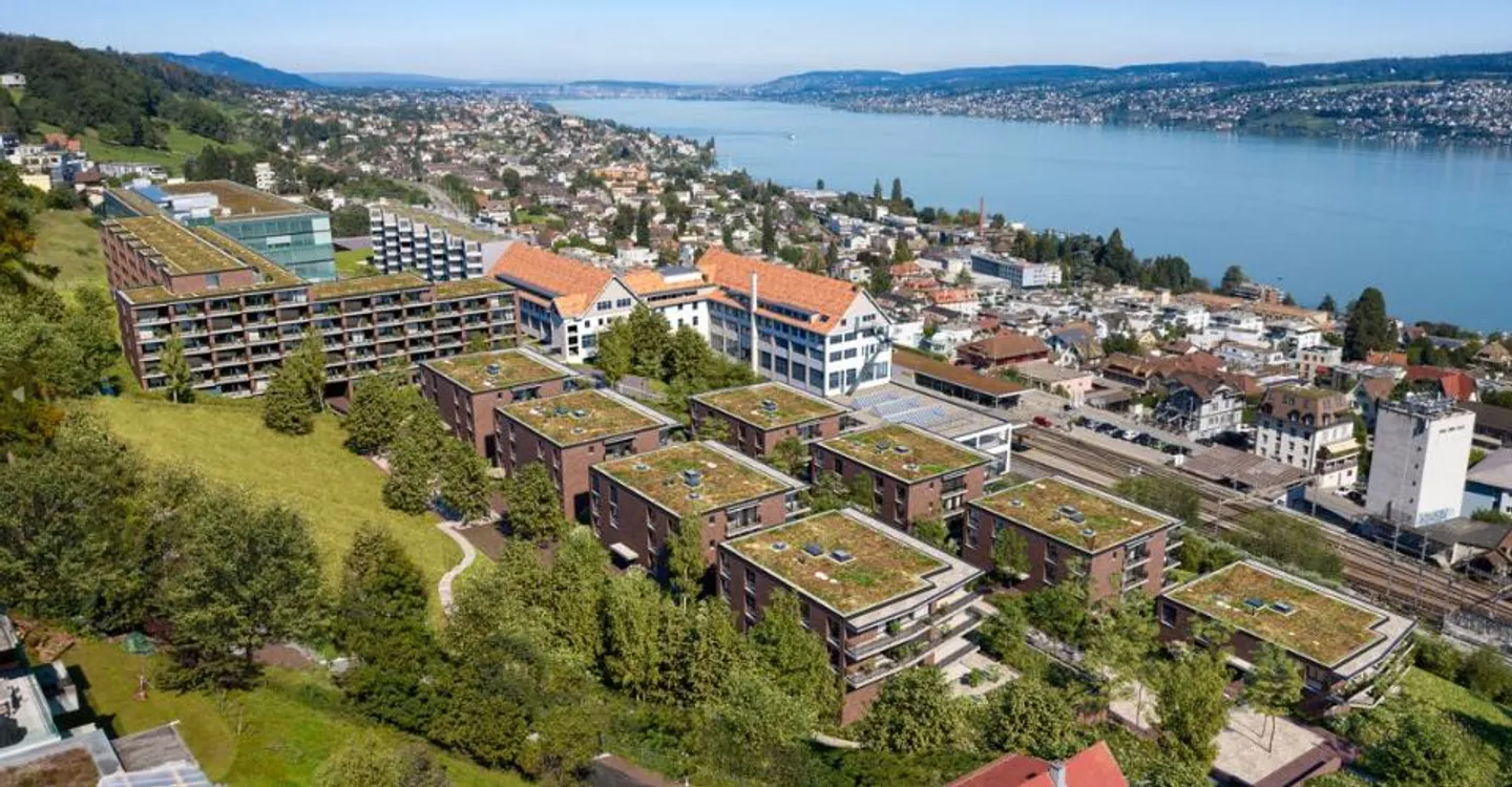 Motorcycle parking spaces in Horgen Oberdorf - Photo 1 of 2