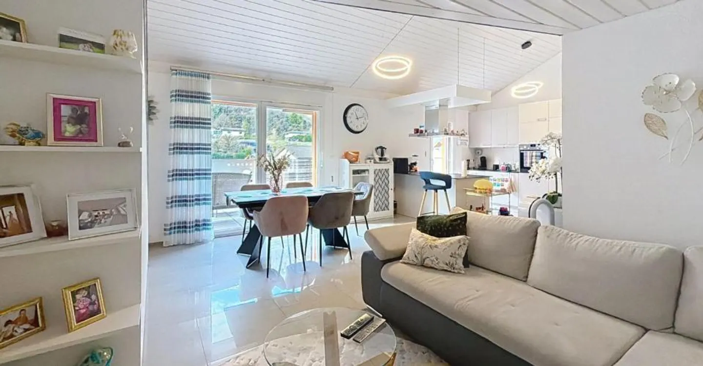 Cozy 3.5 room penthouse with mezzanine and huge terrace - Photo 7 of 12