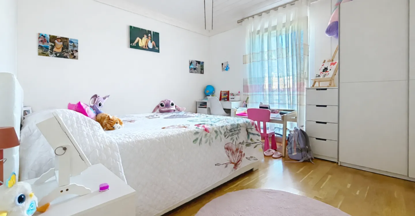 Cozy 3.5 room penthouse with mezzanine and huge terrace - Photo 9 of 12