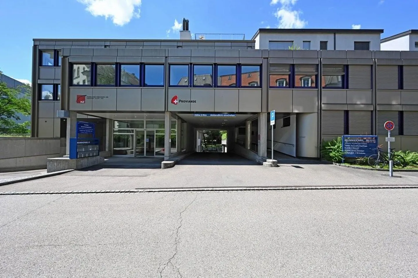 Your motorcycle parking space near the city - Photo 1 of 1