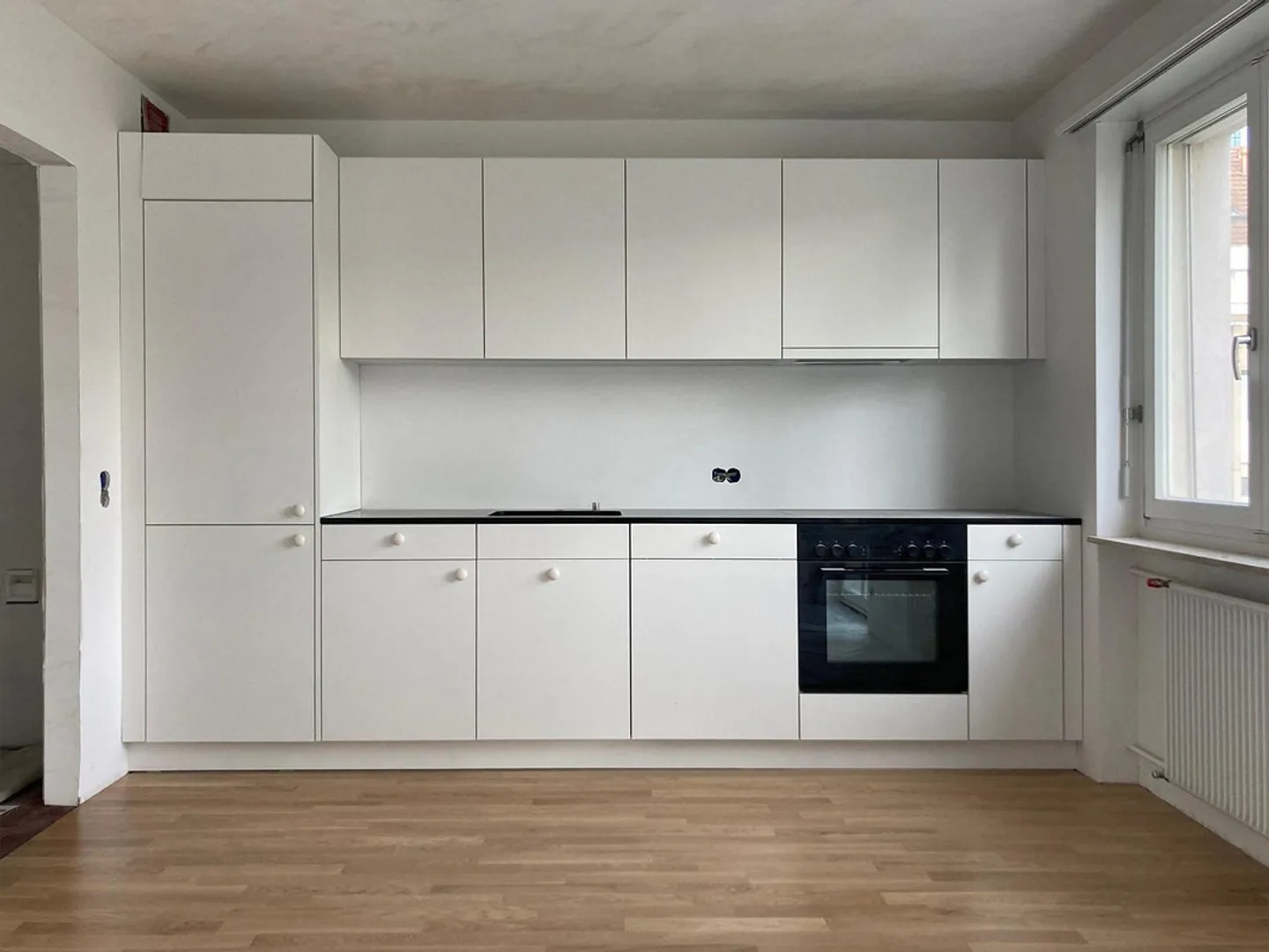 Appartement rénové 2 pièces près de Messeplatz - Photo 2 sur 6