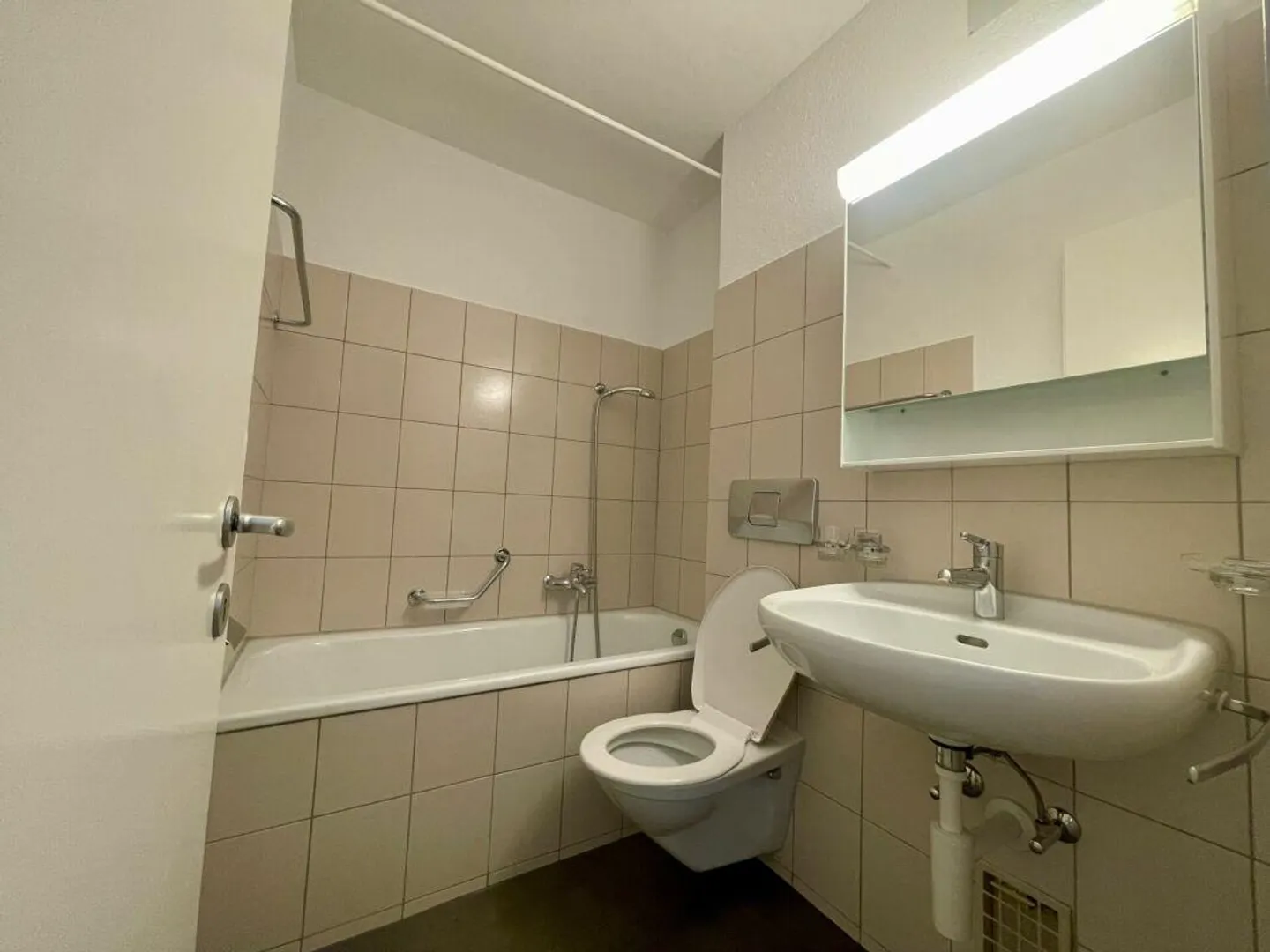 Appartamento 1,5 locali con balcone in posizione centrale - Foto 4 di 8