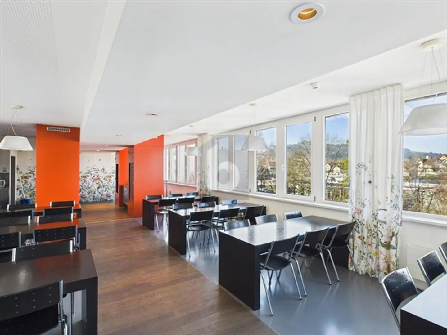 MODERN IN A CENTRAL LOCATION - Photo 5 of 6