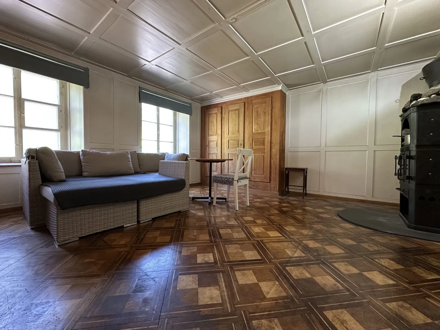 Casa a schiera spaziosa con fascino e potenziale - Foto 2 di 14