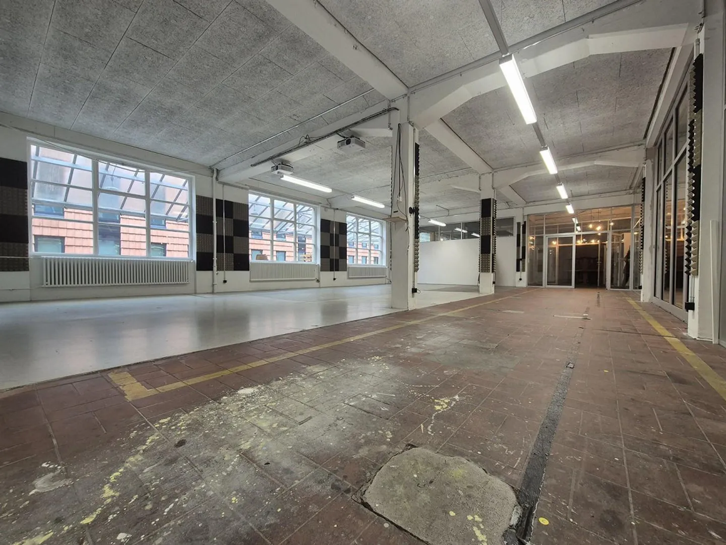 366m2 - Espace commercial à louer dans le Gurtenareal Wabern - Photo 4 sur 13