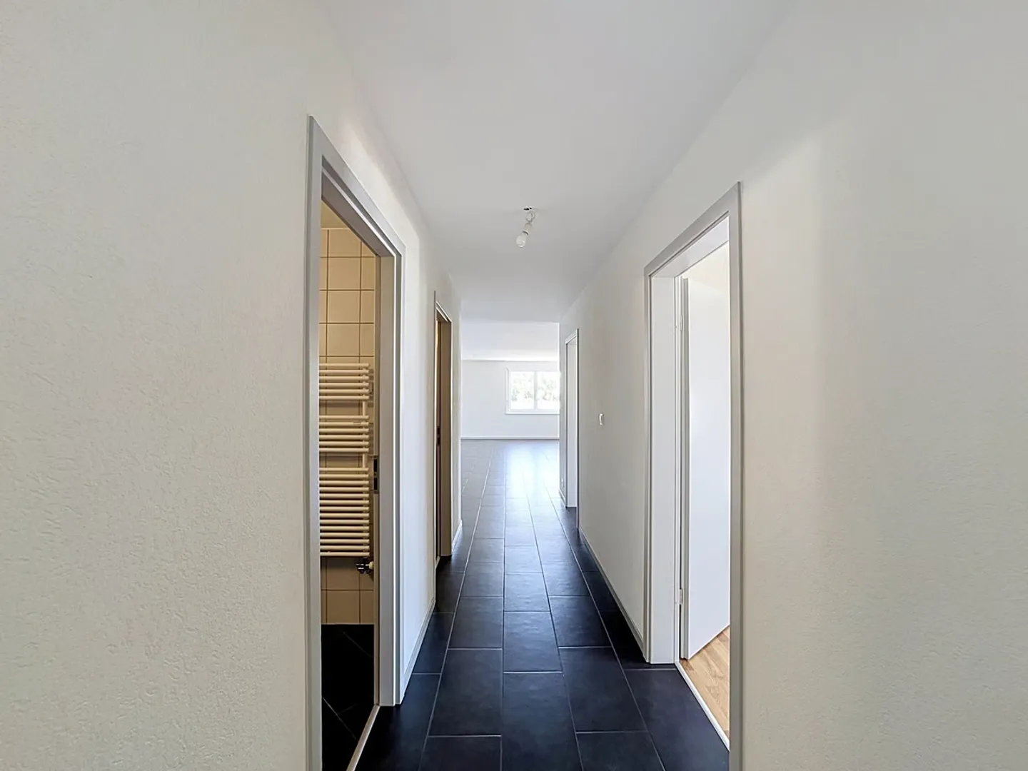 Helle 4.5-Zimmer-Wohnung - Foto 9 von 13
