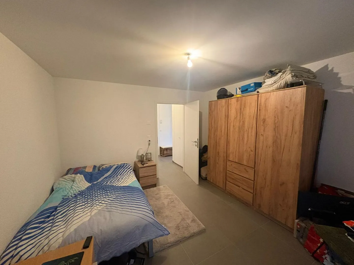 Appartement lumineux en rez-de-chaussée avec grande terrasse, jardin et 2 places de parking - Conthey - Photo 7 sur 8