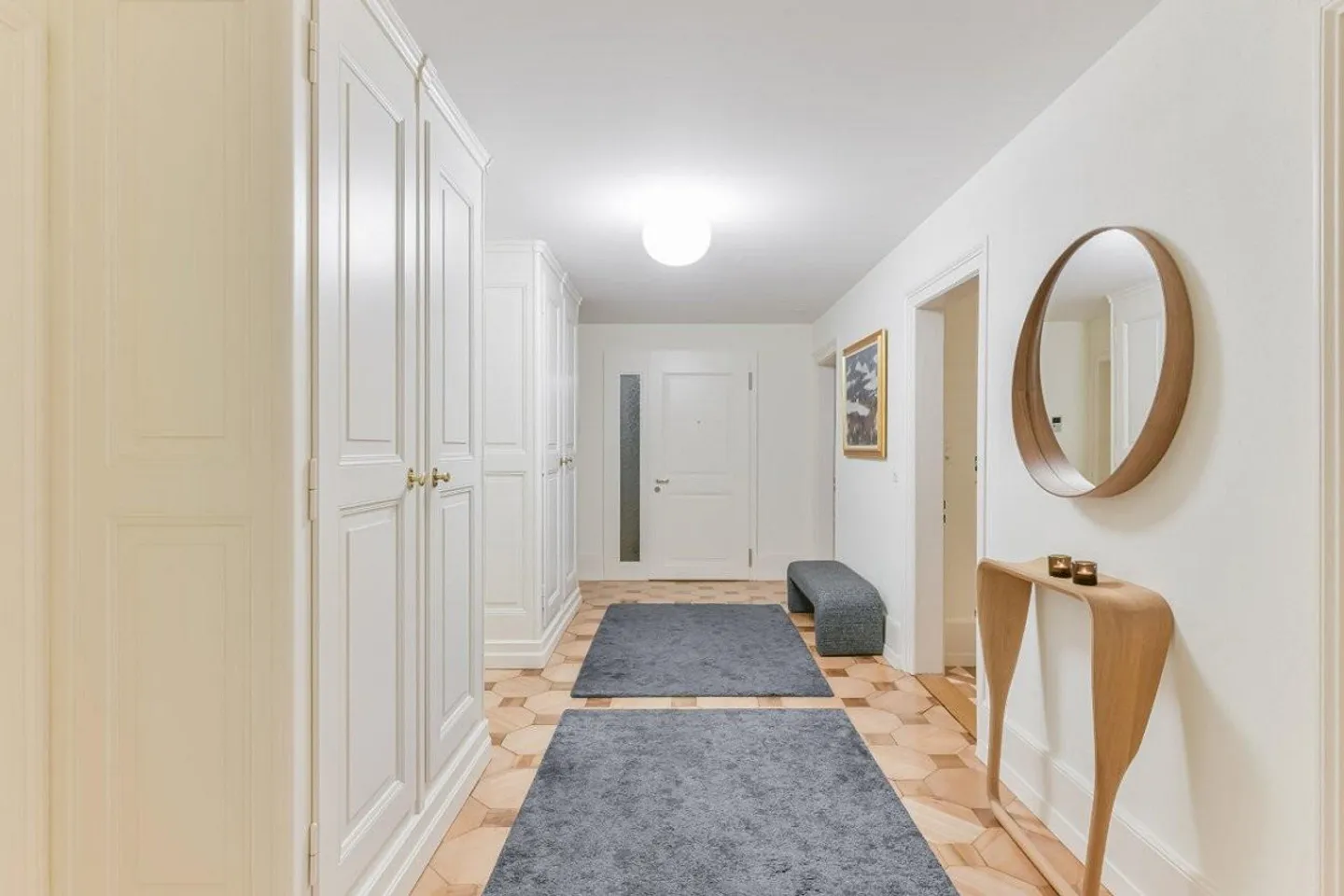 Historical charm meets exclusive living comfort with garden access - Photo 5 of 8