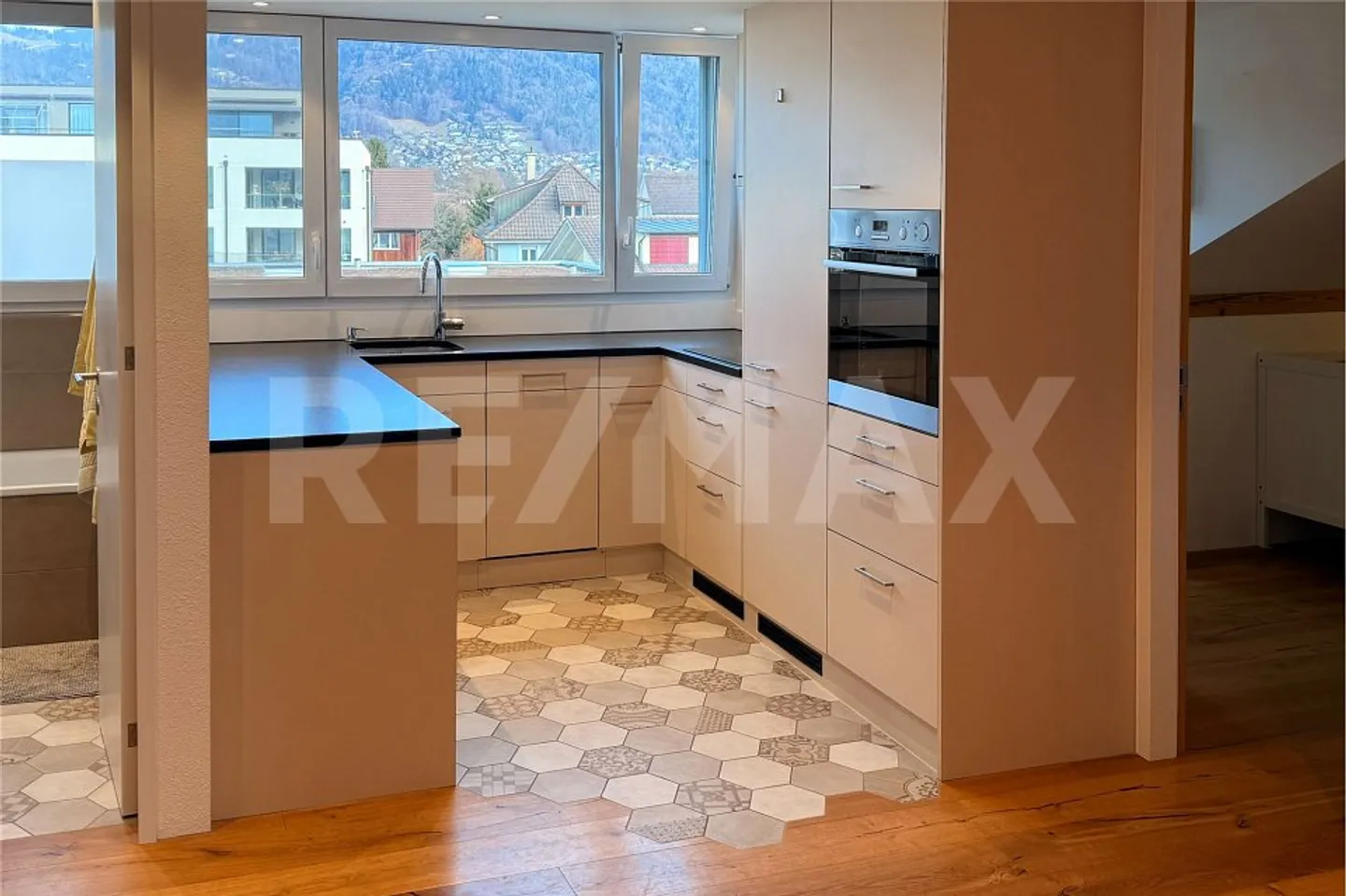 Appartamento Designer 3.5 stanze nel cuore di Thun - Foto 2 di 13