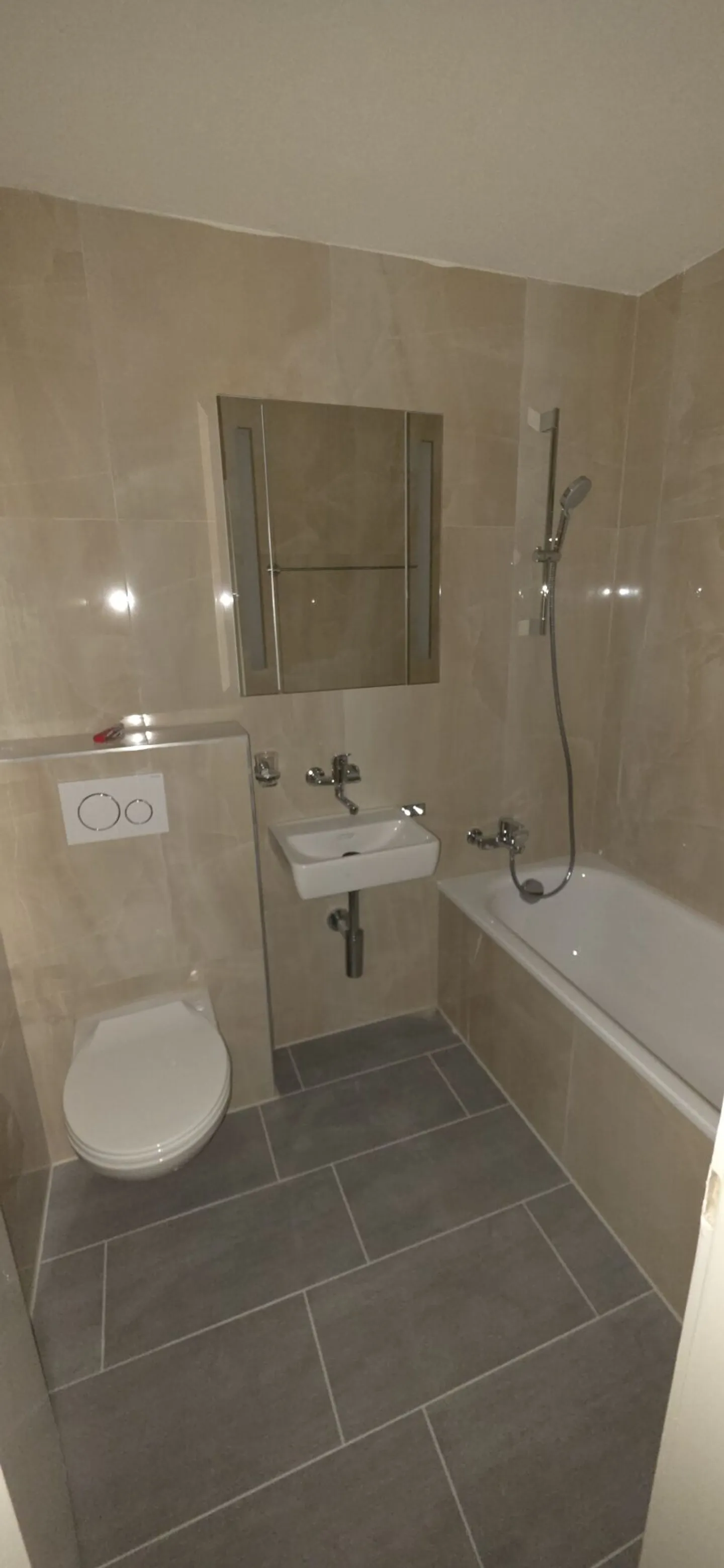 sanierte 2.5-Zimmerwohnung in Belp zu vermieten! - Foto 2 von 8