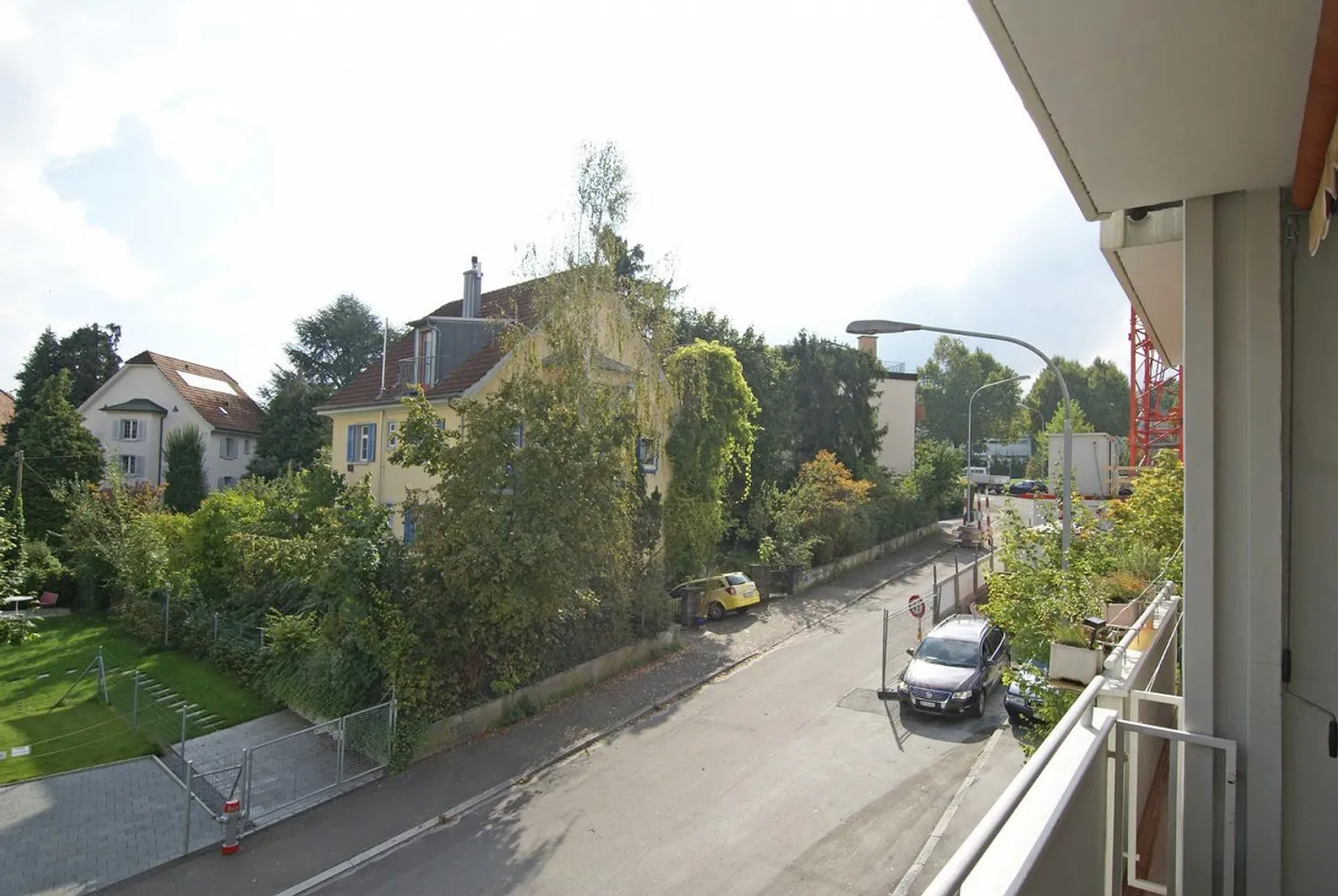 Quiet, sunny on the edge of the city - Photo 2 of 6