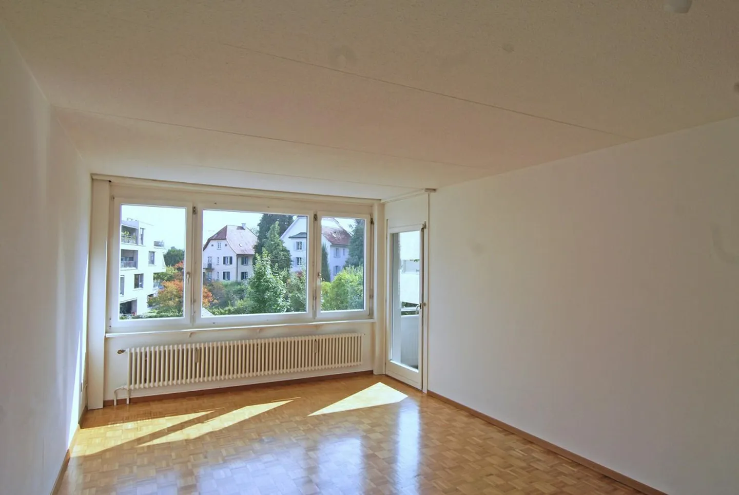 Quiet, sunny on the edge of the city - Photo 4 of 6