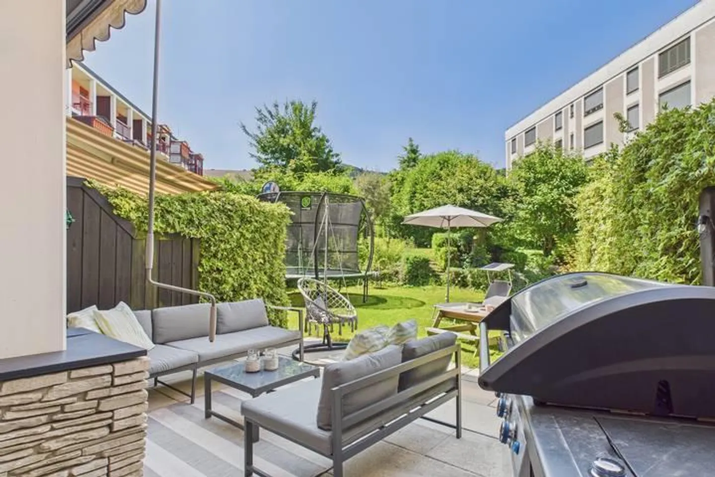 VIVRE COMME DANS UNE MAISON : MAISONETTE AVEC JARDIN PRIVÉ - Photo 6 sur 8