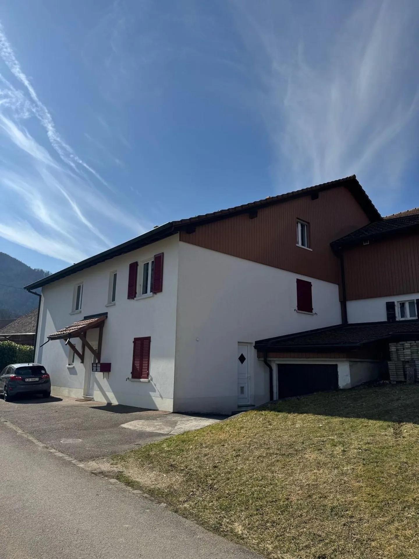 Incantevole casa bifamiliare situata in una zona tranquilla di Courrendlin - Foto 4 di 13