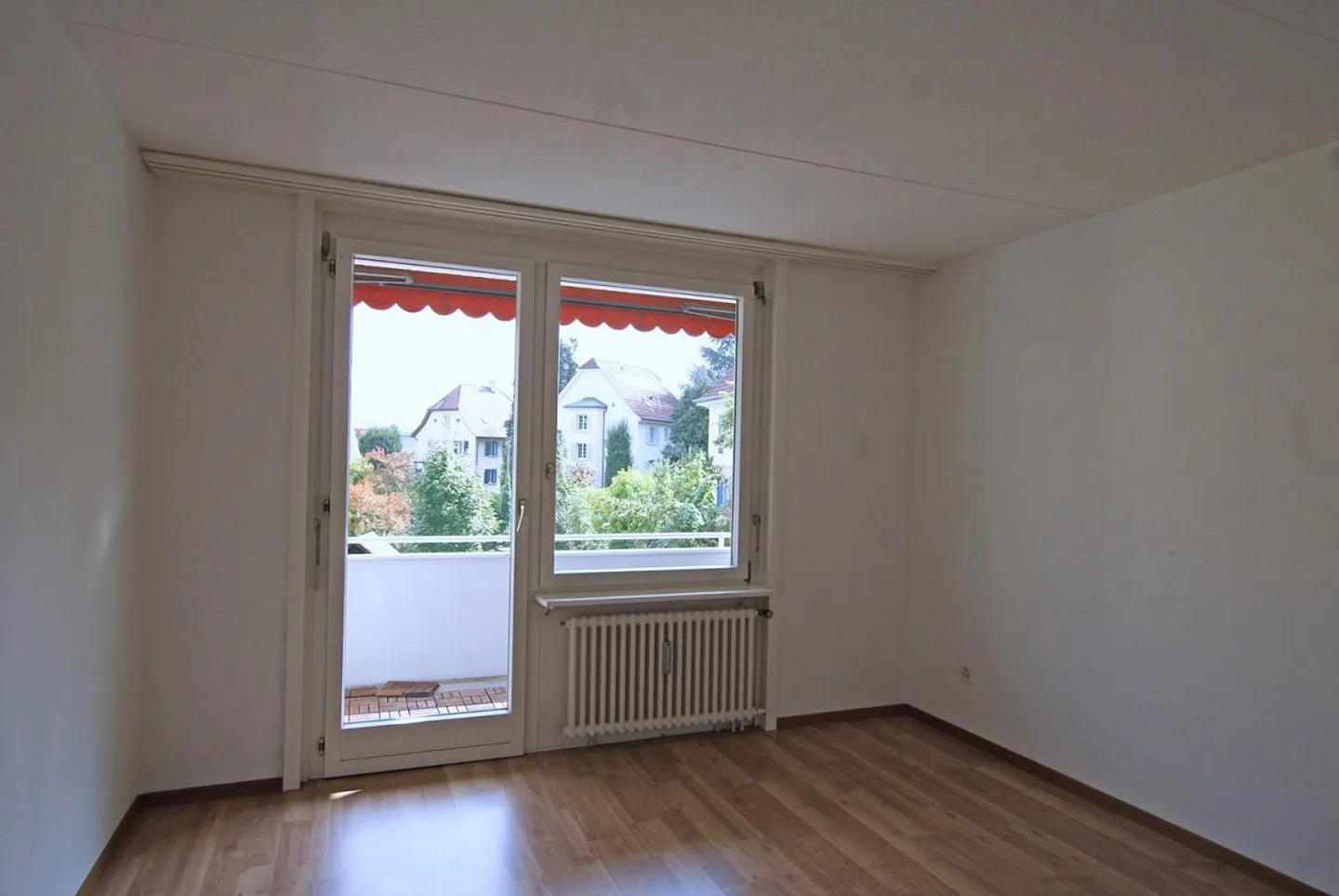 Quiet, sunny on the edge of the city - Photo 5 of 6